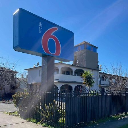 Motel 6 Richmond Ca Civic Center Zewnętrze zdjęcie